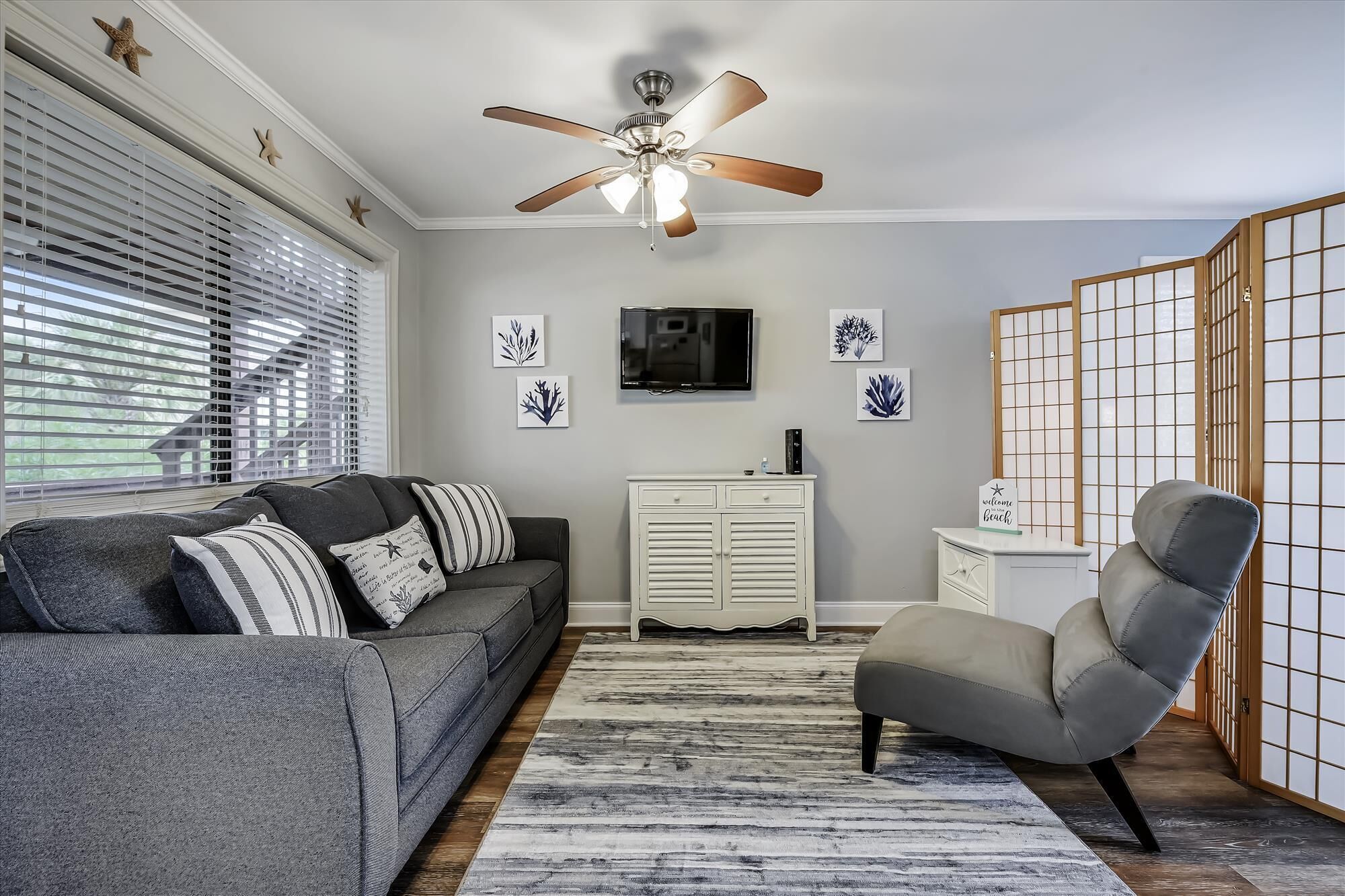 Cozy Holiday Hideaway, Sleeps 4! Steps To The Beach! Renovated - Panama City, FL