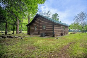Exterior - Amazing Cabin Hot Tub 3 Beds Gatlinburg Aquarium Attractions Arial Tram (Gatlinburg)
