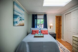 3 habitaciones, tabla de planchar con plancha, wifi y ropa de cama