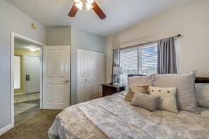 3 chambres, fer et planche à repasser, Wi-Fi gratuit, draps fournis