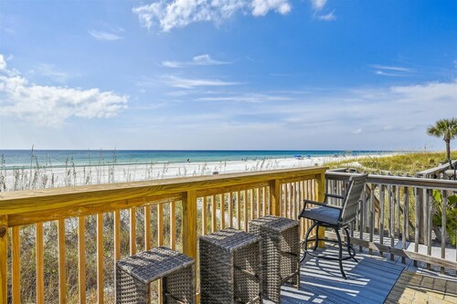 Just Beachy - 5 Bedroom / 5 Bathroom Beach-Front Home w/Private Pool!  Sleeps 20