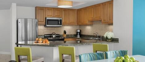 Mikrowelle, Ofen, Herdplatte, Geschirrspüler