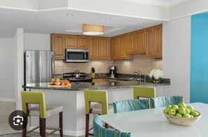 Mikrowelle, Ofen, Herdplatte, Geschirrspüler