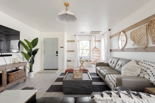 Copper Cactus House: Pool, Spa, Golf!