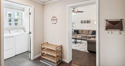 Blue Cove Retreat - 3 Bedroom w/Private Pool. Sleeps 6. Quiet Community, Close to Fishing Marinas.