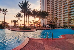 Inomhuspool och uppvärmd pool