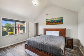 2 bedrooms, iron/ironing board, free WiFi, bed sheets - Grand Oaks - 2 Bedroom/1 Bath Private Home.  Dog Friendly! (Panama City Beach)