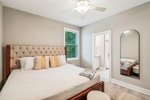 5 chambres, fer et planche à repasser, Wi-Fi gratuit, draps fournis