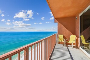 Property grounds - Shores of Panama 2302-1 Bdrm+Bunks (Sleeps 6).  Free Fun! Gulf Front Balcony! (Panama City Beach)