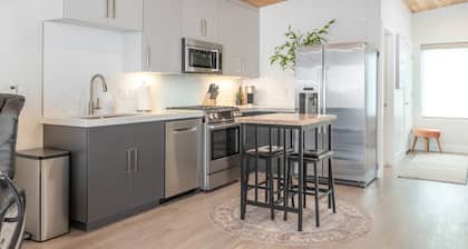 Kordeluxe Row #3 Studio Townhouse