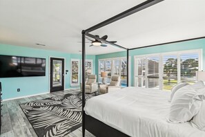 5 bedrooms, desk, iron/ironing board, free WiFi