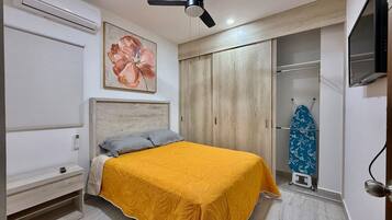 German 17 Central apartment near the beach | Cortinas blackout, tabla de planchar con plancha y wifi gratis