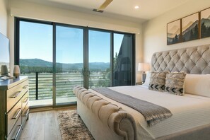 4 عدّة غرف نوم ومكواة/لوح كي وواي فاي مجانًا وملاءات أسرّة