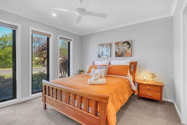 3 bedrooms, free WiFi, bed sheets
