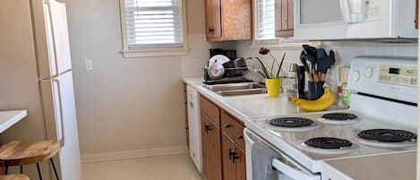 Microwave, oven, stovetop, dishwasher