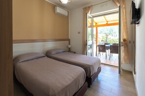 2 chambres, fer et planche à repasser, Wi-Fi, literie fournie