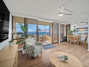 Smart TV - Newly Renovated Oceanfront Escape in North Kihei (Kihei)