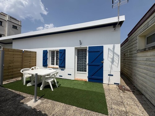 1-room cottage for 3 people with terrace near the beach in Mimizan