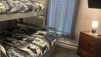 2 bedrooms, desk, free WiFi