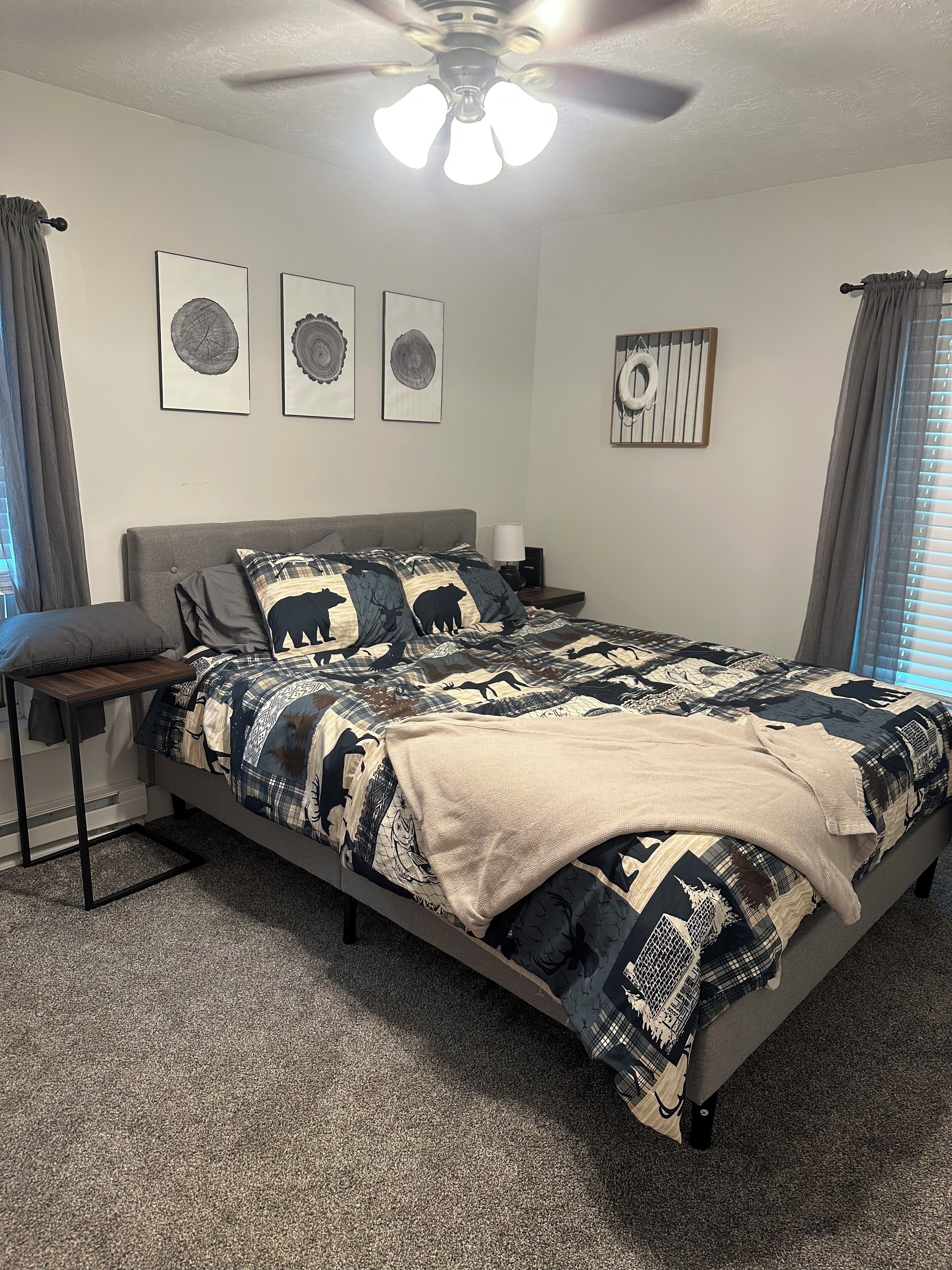 2 makuuhuonetta, työpöytä, ilmainen Wi-Fi