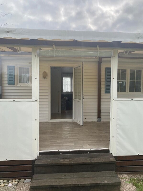 Exterior detail - Mobil-home tout confort - Holidays in the heart of nature! (Carnac)