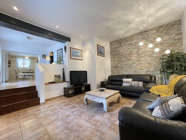 TV - UHALDEN XOKOA - SAINT-JEAN-DE-LUZ (SAINT-JEAN-DE-LUZ)