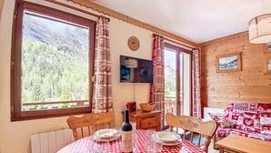 Unclassified image, 3 of 37, button - Le Balcon des Brevières by Interhome (Tignes)