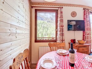 Kitchen / Dining Room - Le Balcon des Brevières by Interhome (Tignes)