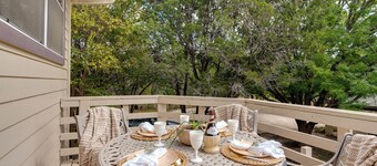 Cozy River Casita for Families & Friends