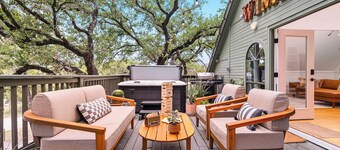 Wimberley Treehouse Escape with Hot Tub & Views