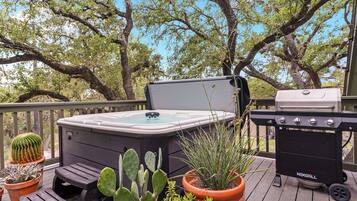 Tina de hidromasaje al aire libre