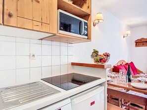Fridge, microwave, cookware/dishes/utensils