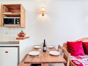 Dining - Rond Point des Pistes (Val Claret) by Interhome (Tignes)