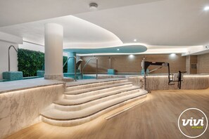 Indendørs pool, opvarmet pool