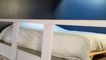 1 habitación y ropa de cama