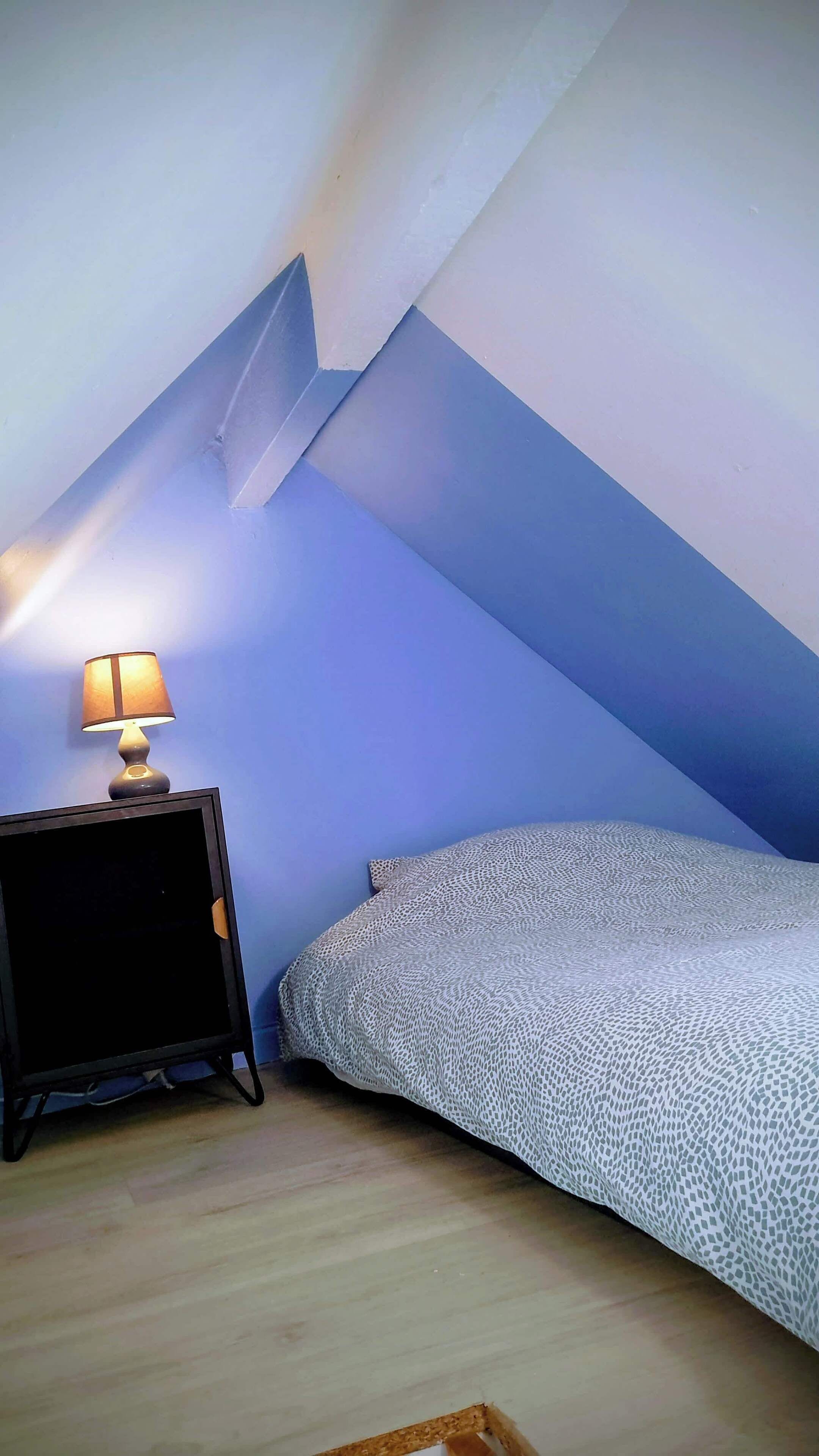 1 bedroom, bed sheets