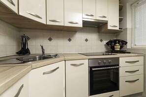 Kühlschrank, Ofen, Herdplatte