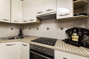 Geladeira, fogão, cooktop