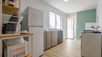 電子レンジ、食器洗い機、ハイチェア