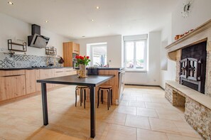 Microwave, dishwasher, highchair