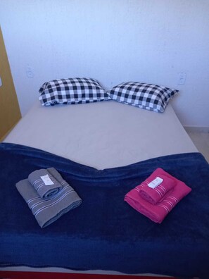 1 室のベッドルーム、WiFi、ベッドシーツ