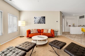 Smart-tv och eldstad