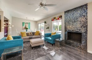 TV, fireplace