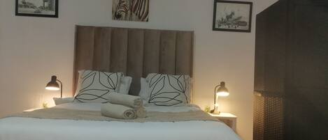 1 chambre, fer et planche à repasser, Wi-Fi, draps fournis