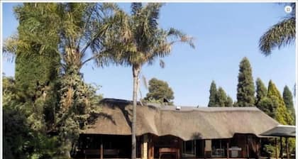 Cozy lodge in charming Park with WiFi