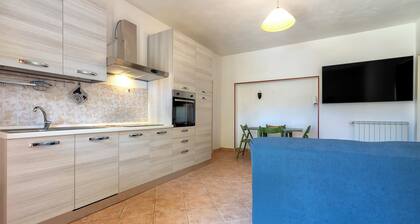 Ferienwohnung 'In Villa Sul Mare 2' mit privater Terrasse, privatem Garten und Wi-Fi