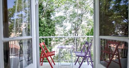 Artistic 3-bedroom apartment with AC-Wifi in lovely Patra, family & pet friendly