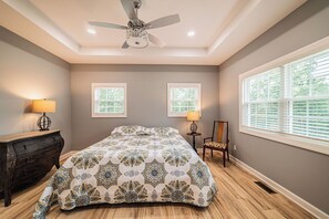 4 bedrooms, WiFi, bed sheets