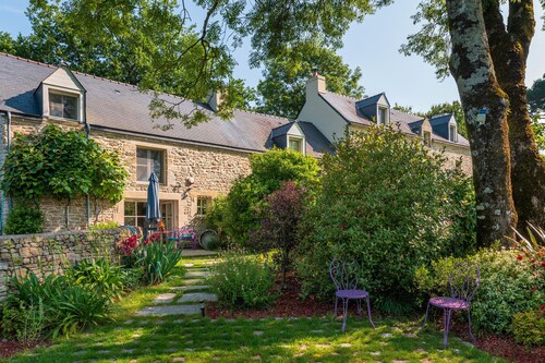 Guest Room 'Room - Spa - Pool - Sauna' with Private Terrace and Shared Garden