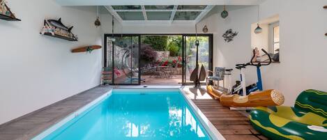 Piscine couverte, piscine chauffée